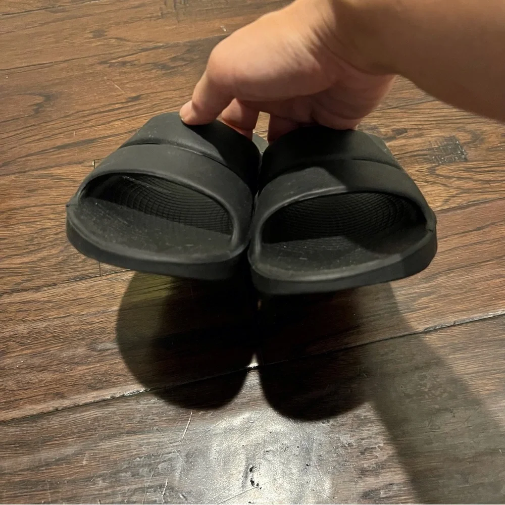 Oofos Women’s Flip-flops